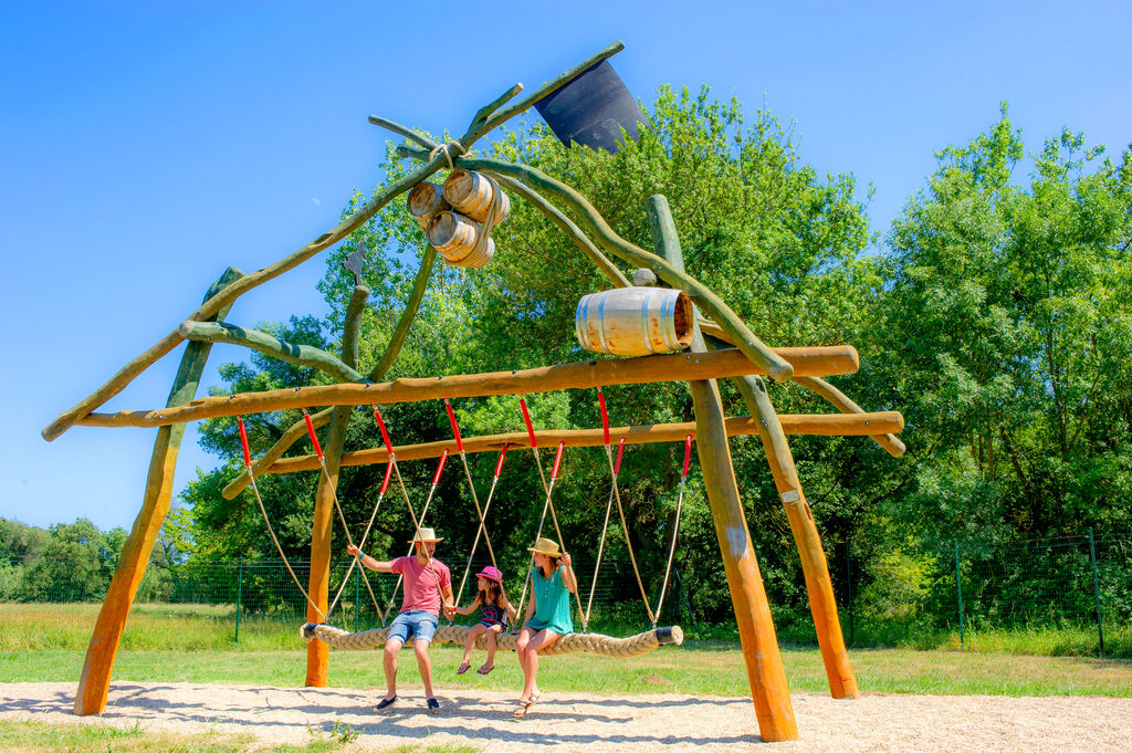 Les Portes du Beaujolais, Camping Rhone Alpes - 35